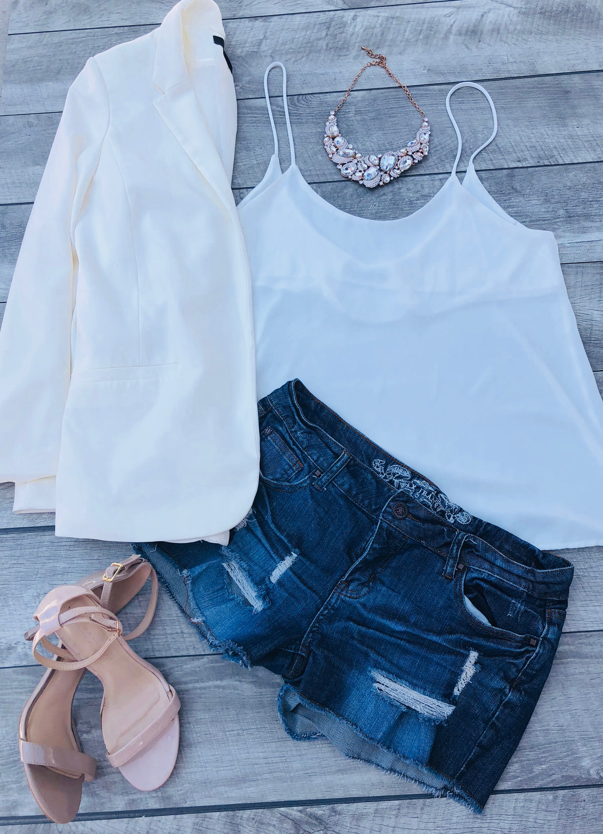 Ideas on How to wear Vivacious Statement Necklaces